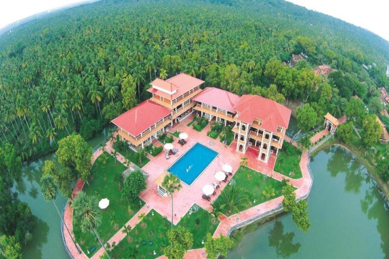 Isola Di Cocco Ayurvedic Beach Resort Poovar Dış mekan fotoğraf