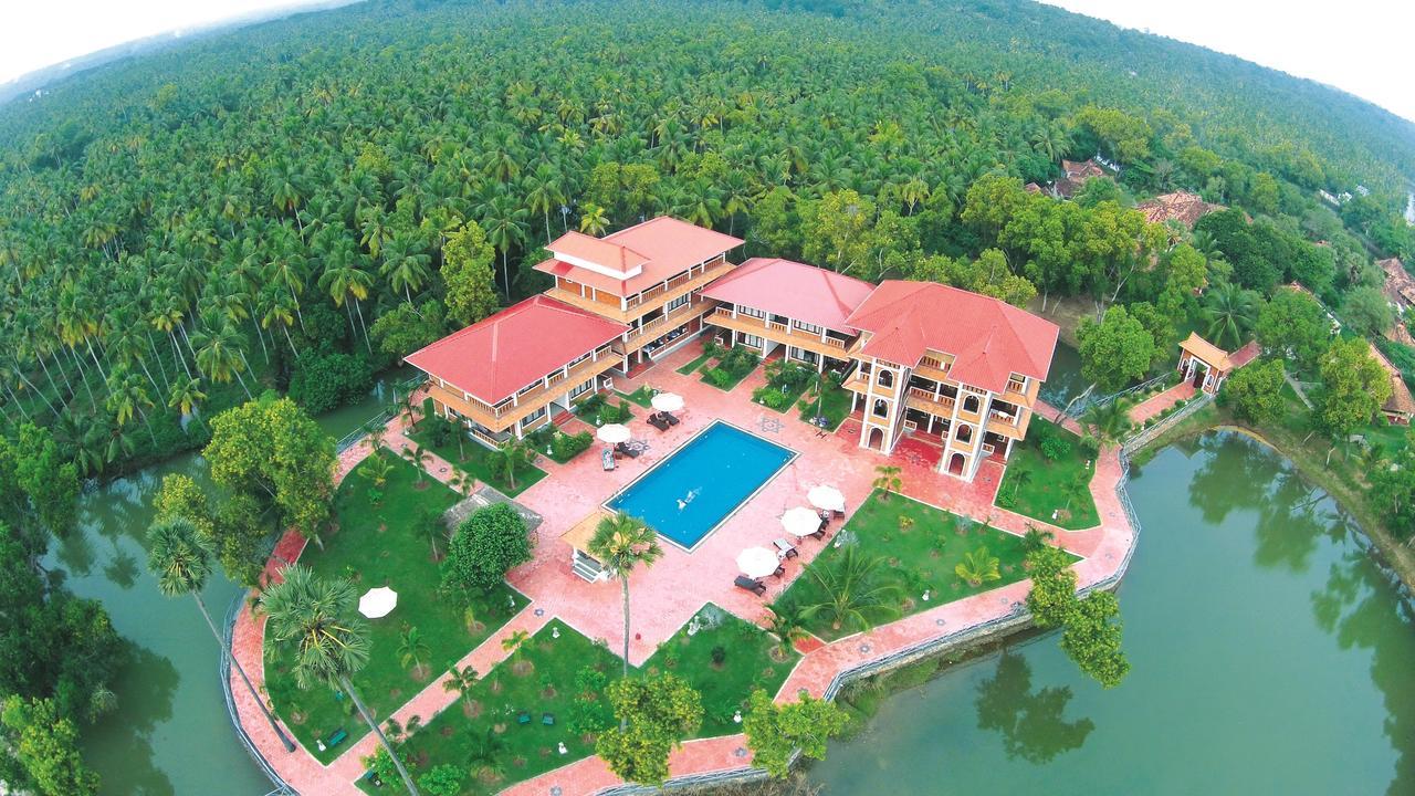 Isola Di Cocco Ayurvedic Beach Resort Poovar Dış mekan fotoğraf